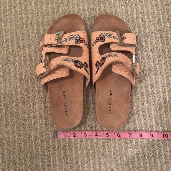 Donald Pliner leather floral slide sandals - Picture 8 of 10